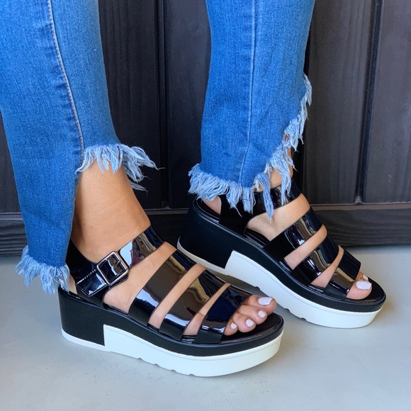 Patent Caged Gladiator Strappy Platform Sandal - Picture 4 of 5